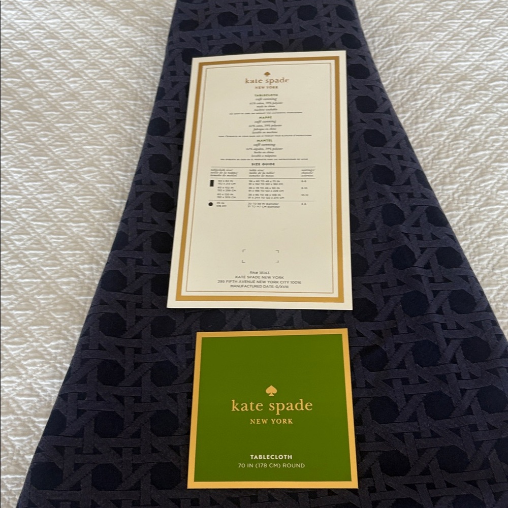 KATE SPADE 70” ROUND TABLECLOTH & 4 NAPKINS